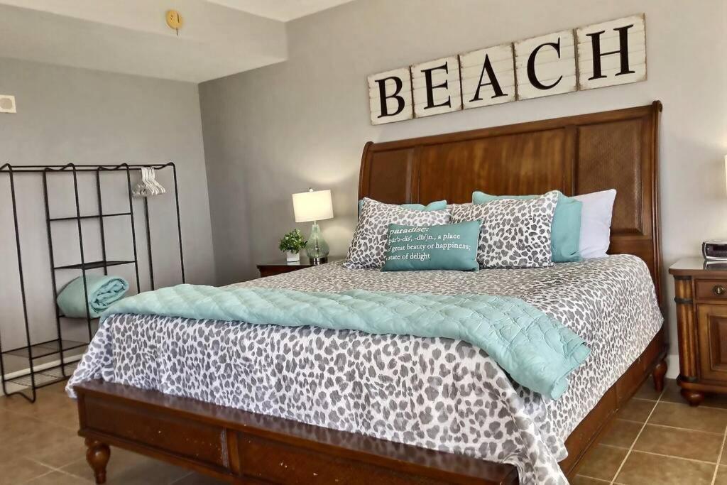 Happy Ours 2200 Sq Ft Corner Beachfront Sleeps 12 Panama City Beach Exterior photo