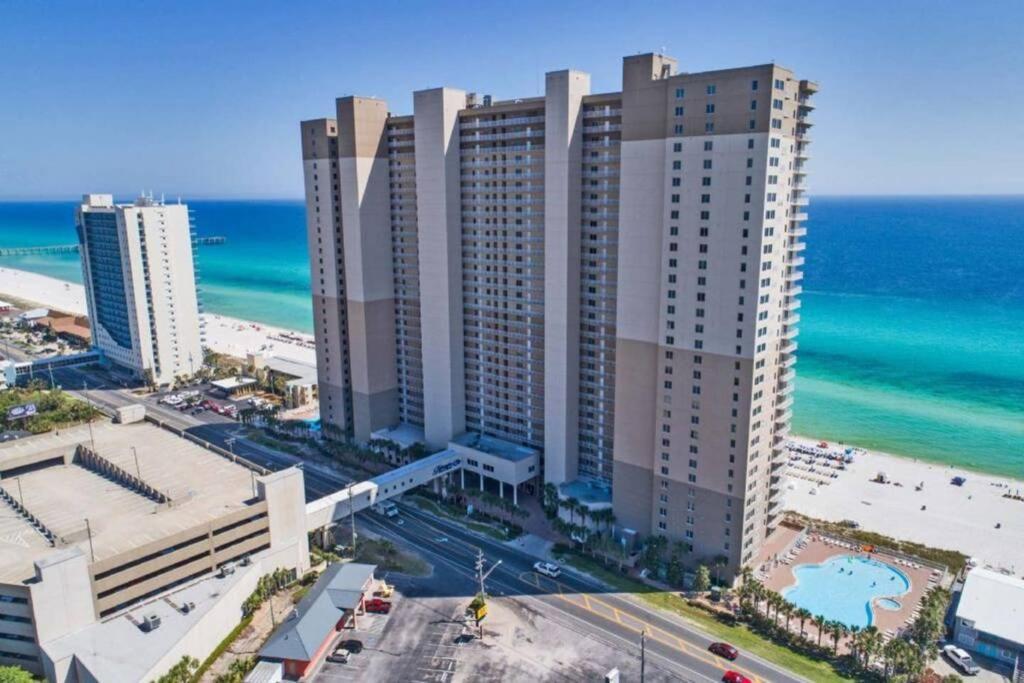 Happy Ours 2200 Sq Ft Corner Beachfront Sleeps 12 Apartment Panama City Beach Exterior photo